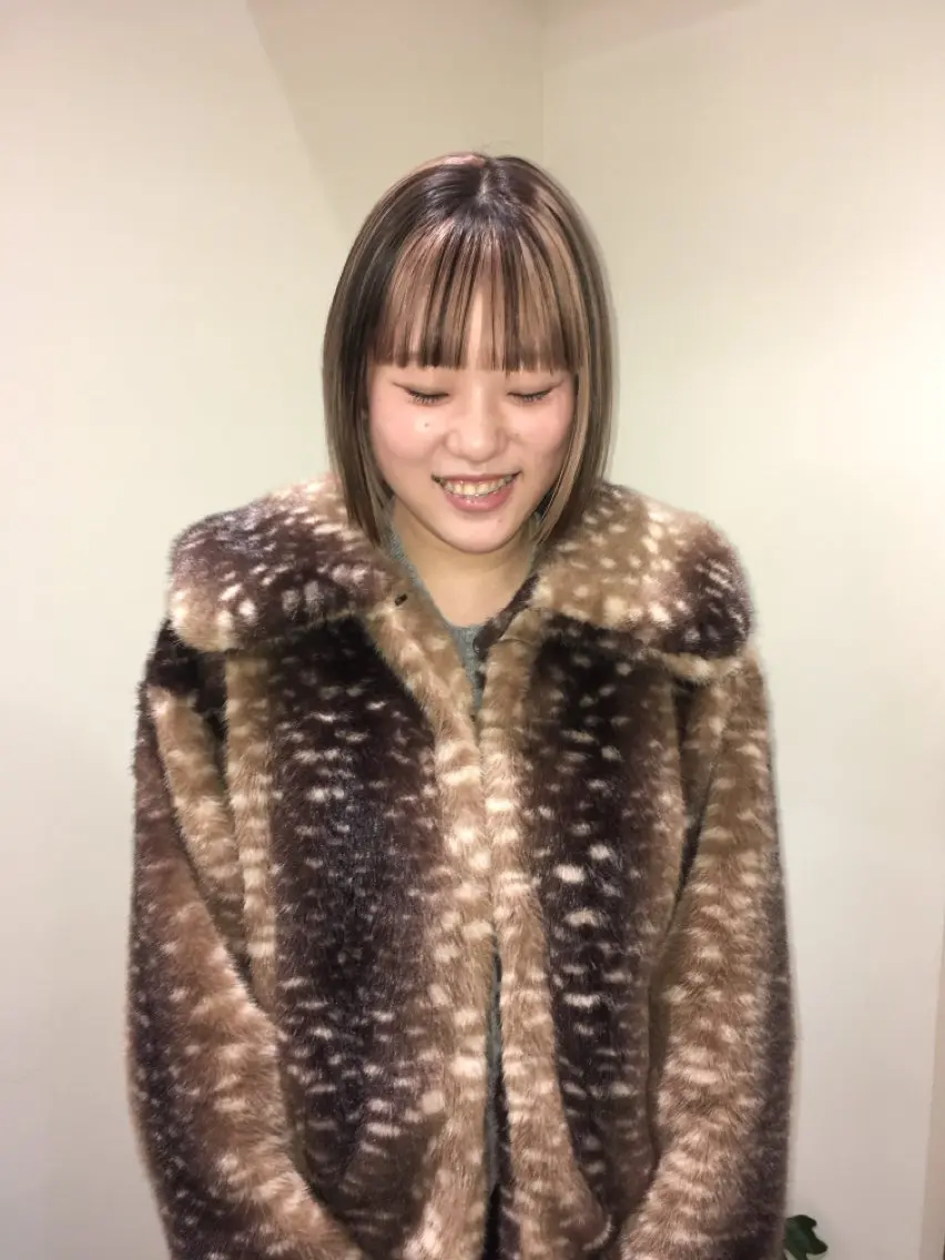 ミディアム カット ヘアカラー トリートメント natsuki /HUIのヘアスタイル