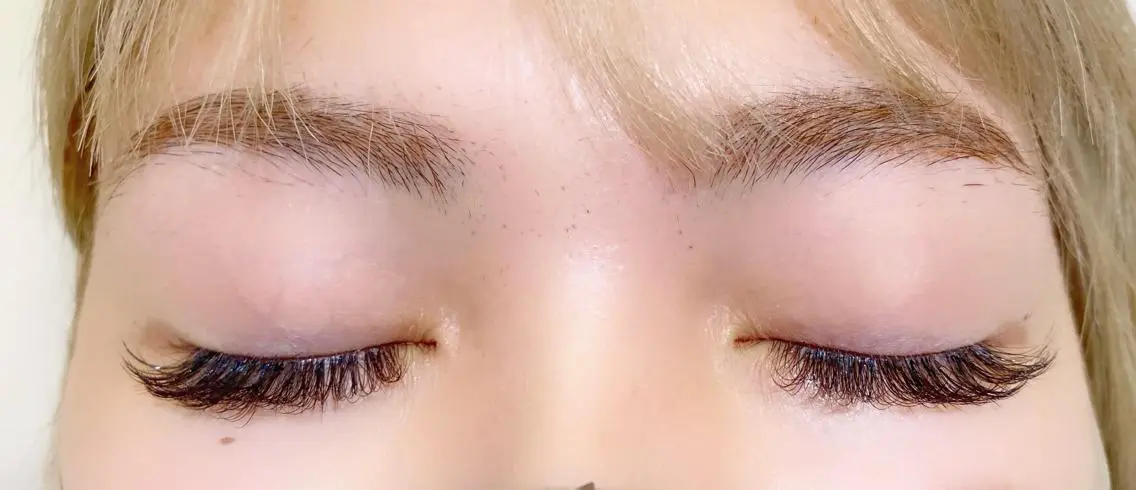 マツエク・マツパ 付け放題 ボリュームラッシュ Alushe ゆみの眉毛・アイブロウイメージ