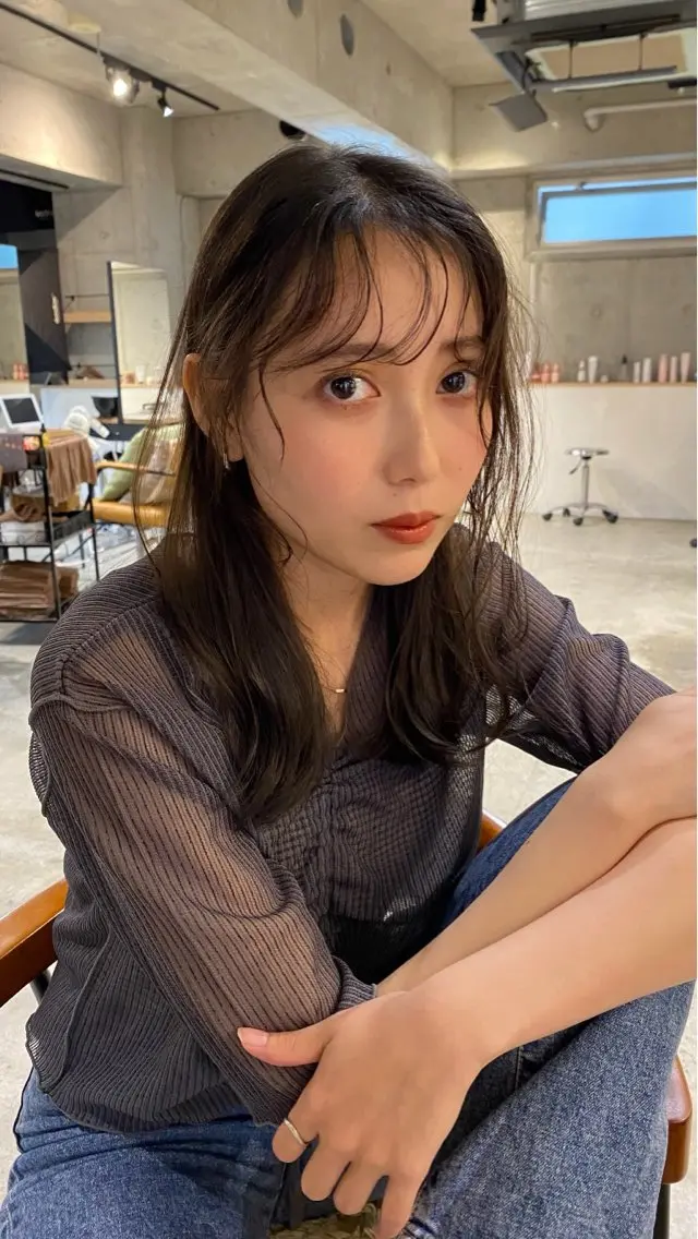 セミロング カラー ブラウンカラー 海外風レイヤー🥥 NANAのヘアスタイル