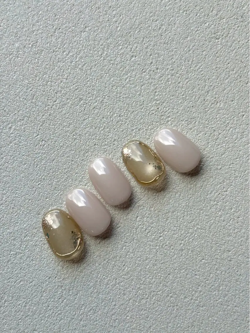 ネイル ラメ(グリッター) ミラーネイル ハンドネイル fun the nail ayakaのネイルデザイン