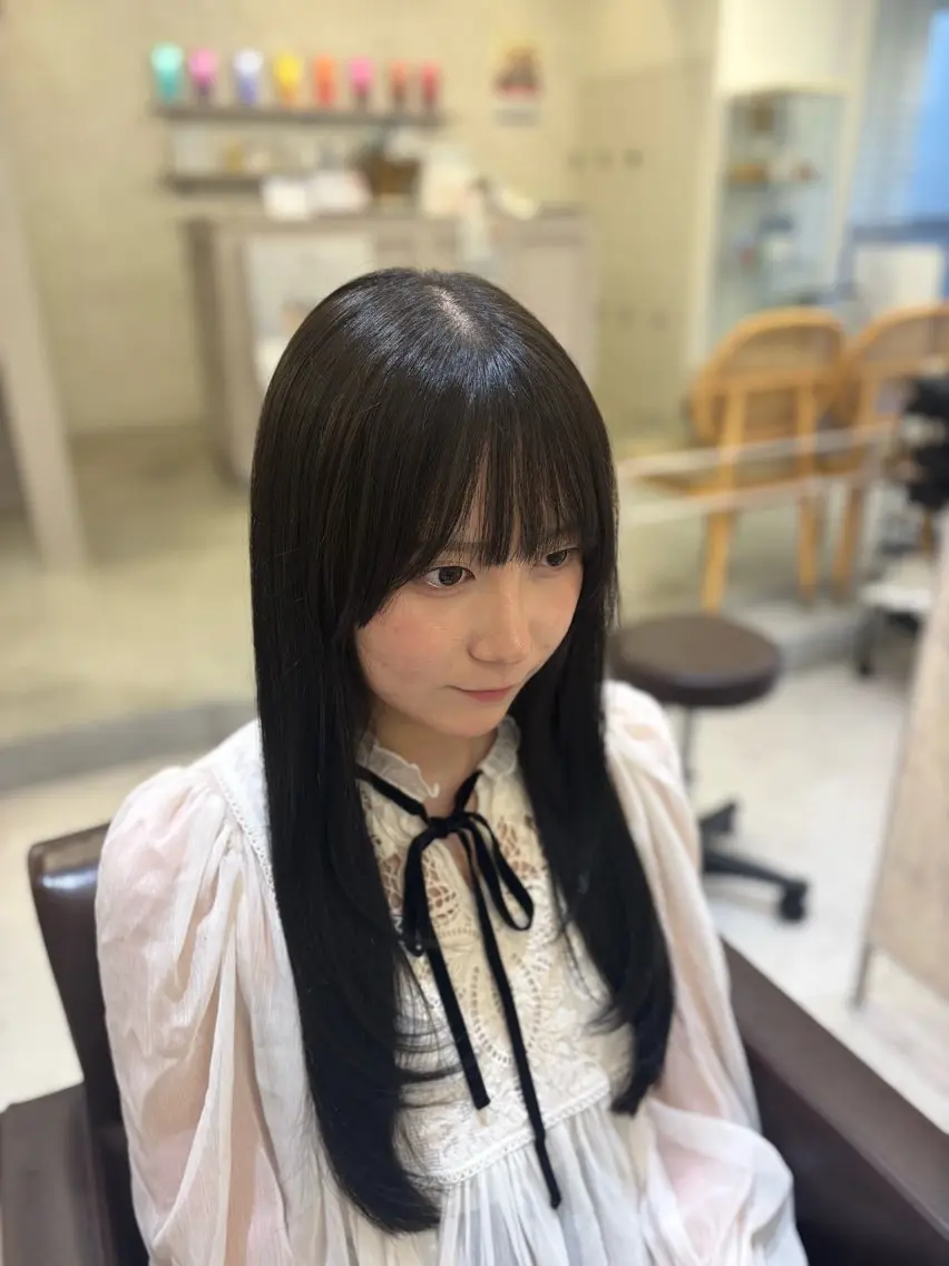 ロング 顔周りカット カット ヘアカラー トリートメント Lis都島/門田 夏鈴のヘアスタイル