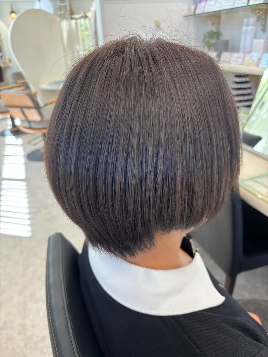 ショート カラー ヘアカラー 志村 梨帆のヘアスタイル
