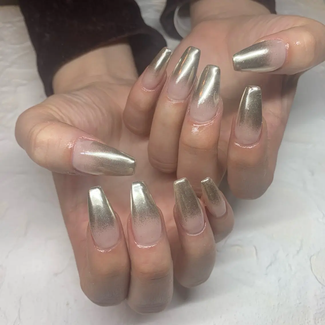 ネイル ミラーネイル 赤色 スカルプネイル happiness nailのネイルデザイン