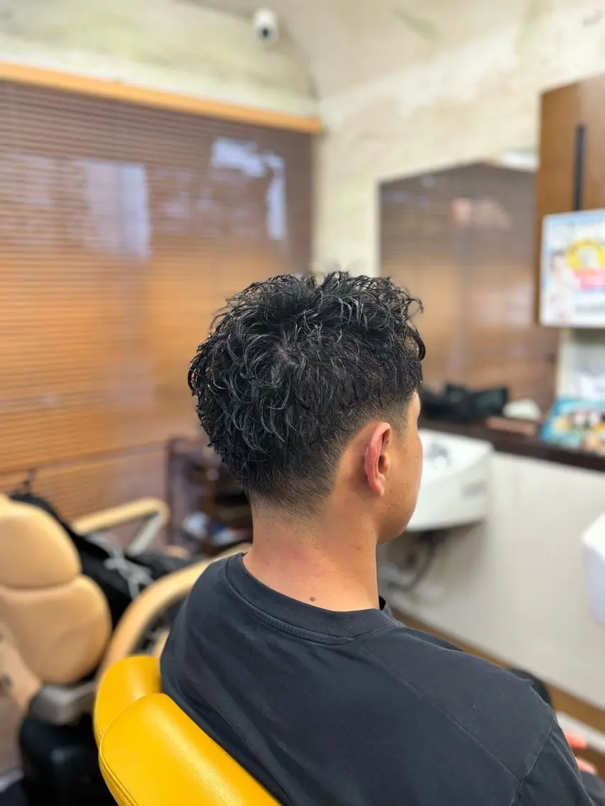 ショート パーマ メンズ メンズパーマ ショートヘア カット パーマ パーマ/フェード/新 宿/アイパー/上田のヘアスタイル