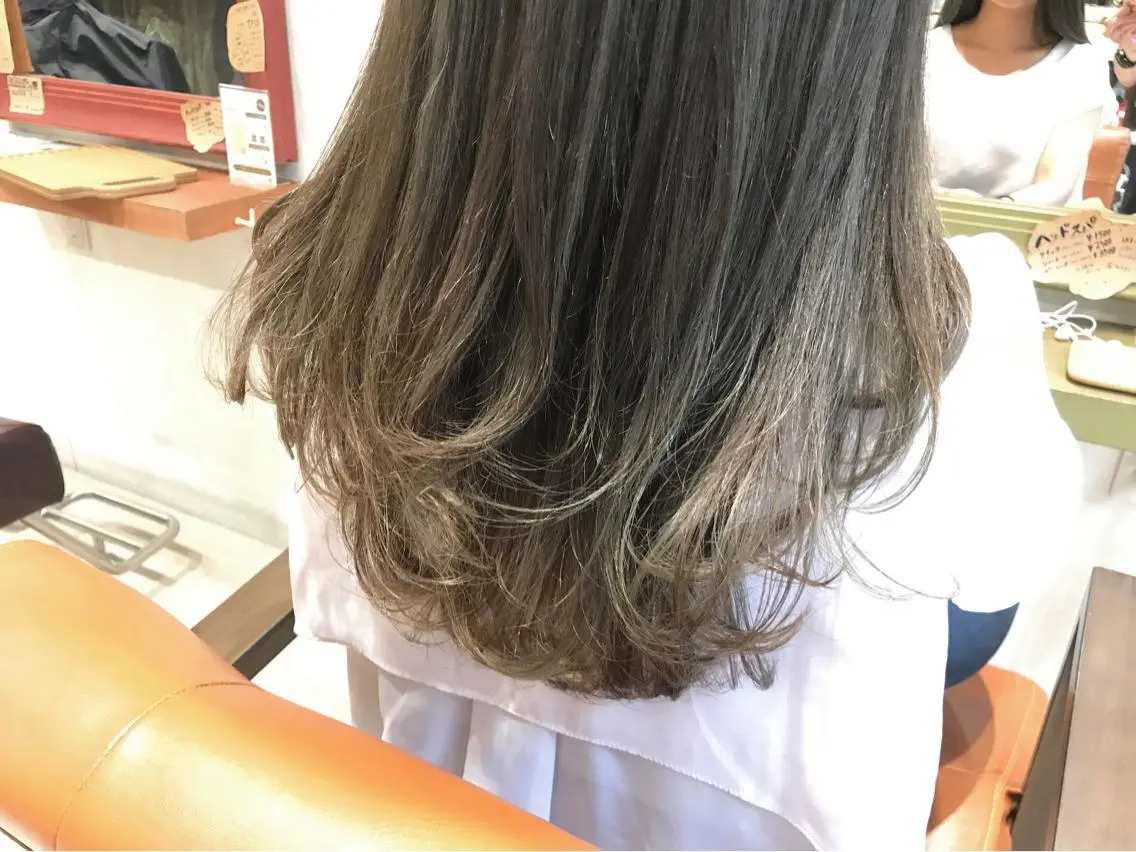 セミロング カラー グラデーションカラー グレージュ メンズ指名多数!! 田島史也のヘアスタイル