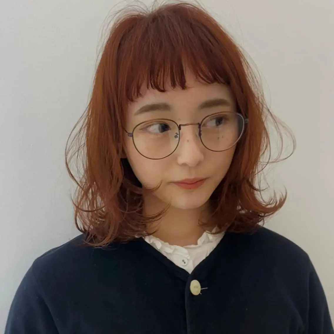 ミディアム カラー パーマ ミディアムパーマ オレンジ 大石 沙季のヘアスタイル
