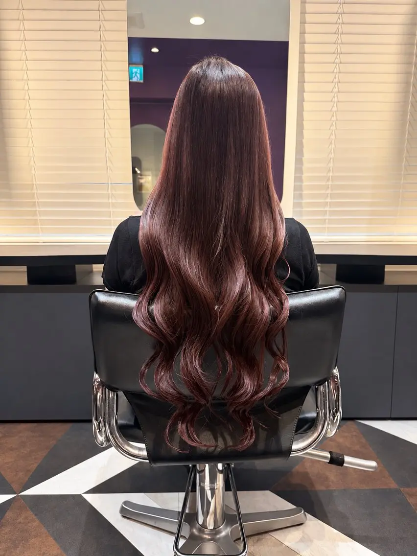 ロング カラー レッドカラー チェリーブラウン🍒 艶カラー✨加藤まりえのヘアスタイル