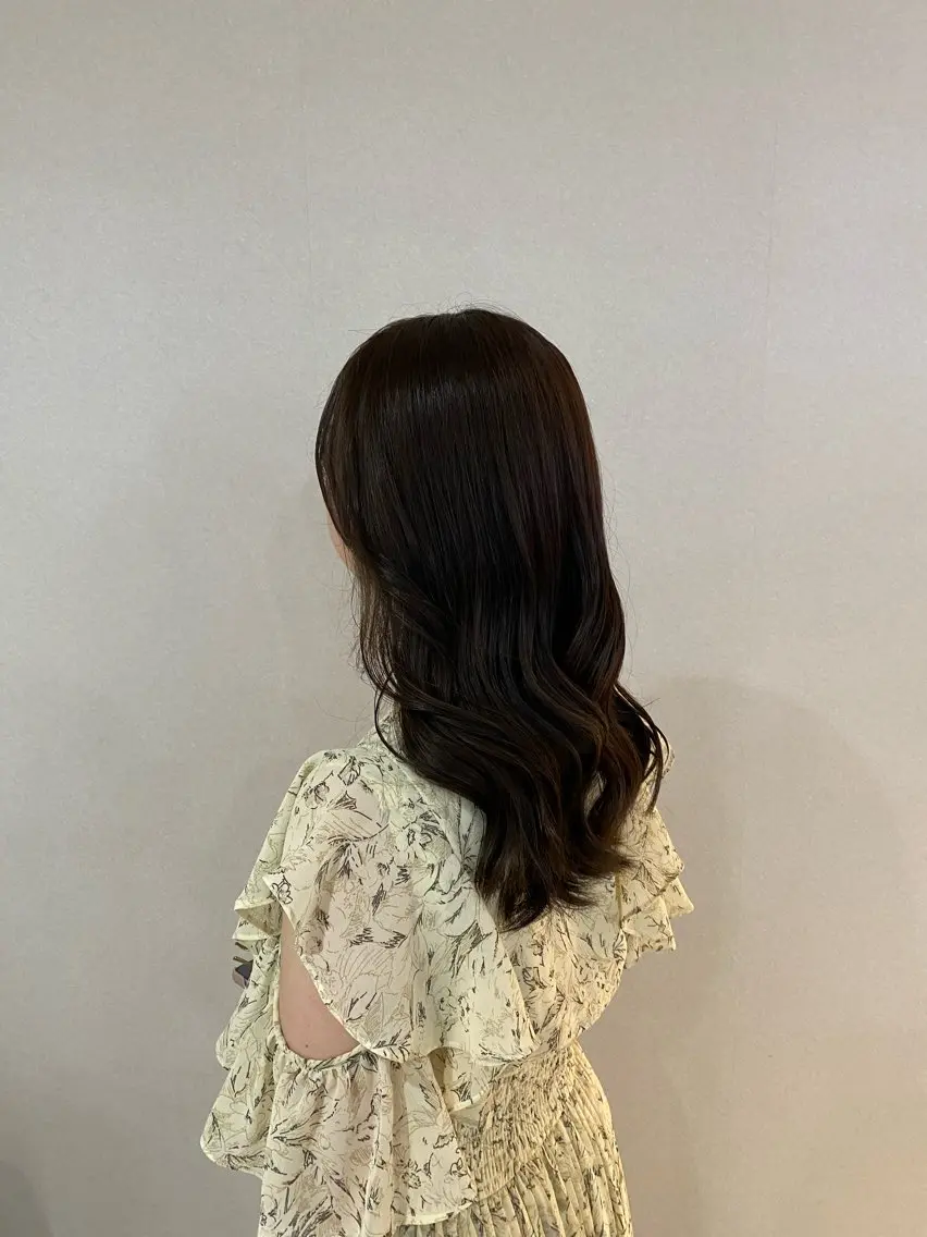 カラー ブラウンカラー 透明感カラー ダークブラウン ハナダ メイのヘアスタイル