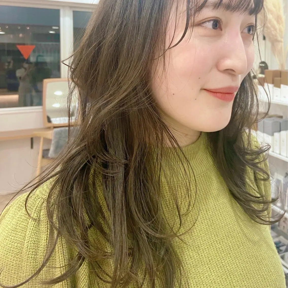 セミロング カラー 外ハネヘア 山下夕月 ショート🫧ボブのヘアスタイル