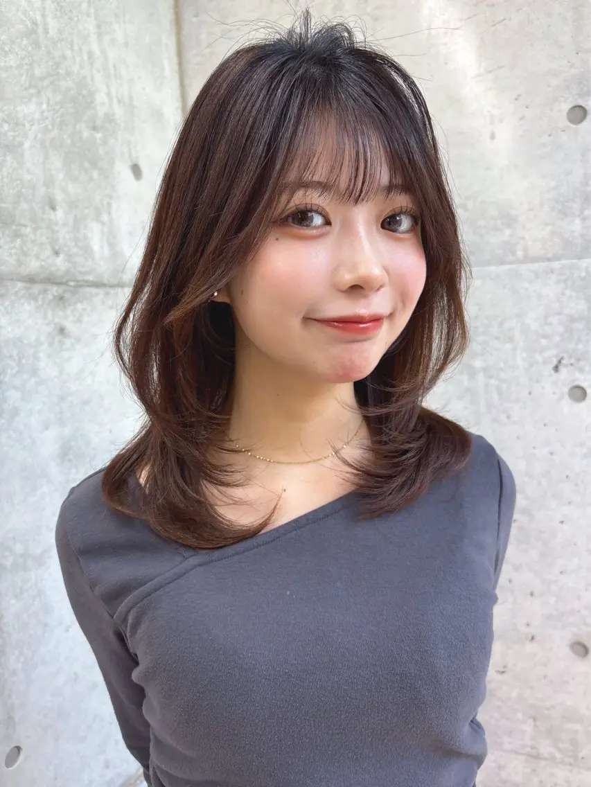 セミロング カット ヘアカラー トリートメント 福岡縮毛矯正✨️ ストレート 向井和輝のヘアスタイル