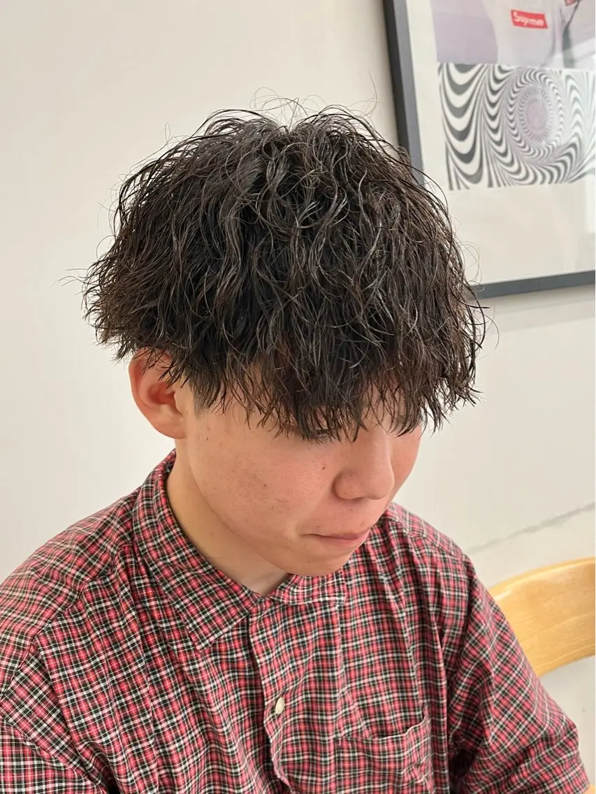 ショート パーマ メンズ メンズパーマ ツイストスパイラルパーマ スパイラルパーマ カット パーマ 新潟メンズパーマ 新潟駅/小田拓実のヘアスタイル