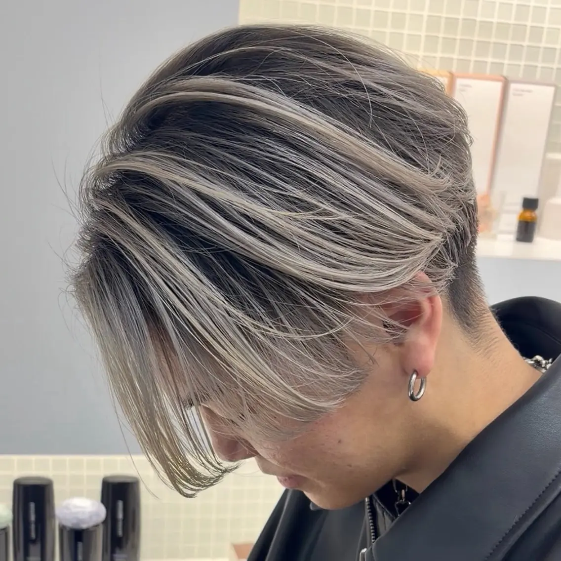 カラー メンズ メンズバレイヤージュ メンズブリーチ バレイヤージュ ブリーチ ヘアカラー 🐾及部 あんな/ お悩み解決🐾のヘアスタイル
