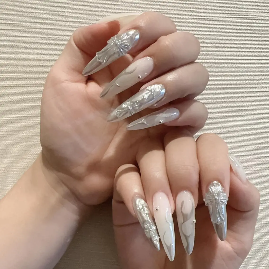 ネイル アートネイル 長さ出し ジェルネイル 韓国ネイル ロングネイル ハンドネイル ハンドケア CC  NaNa ワンホンネイル🌙Nのネイルデザイン