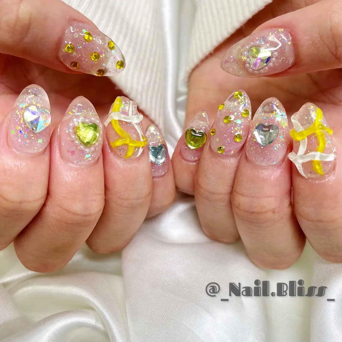 ネイル クリアネイル ハート 黄色 ハンドネイル NAIL BLISSのネイルデザイン