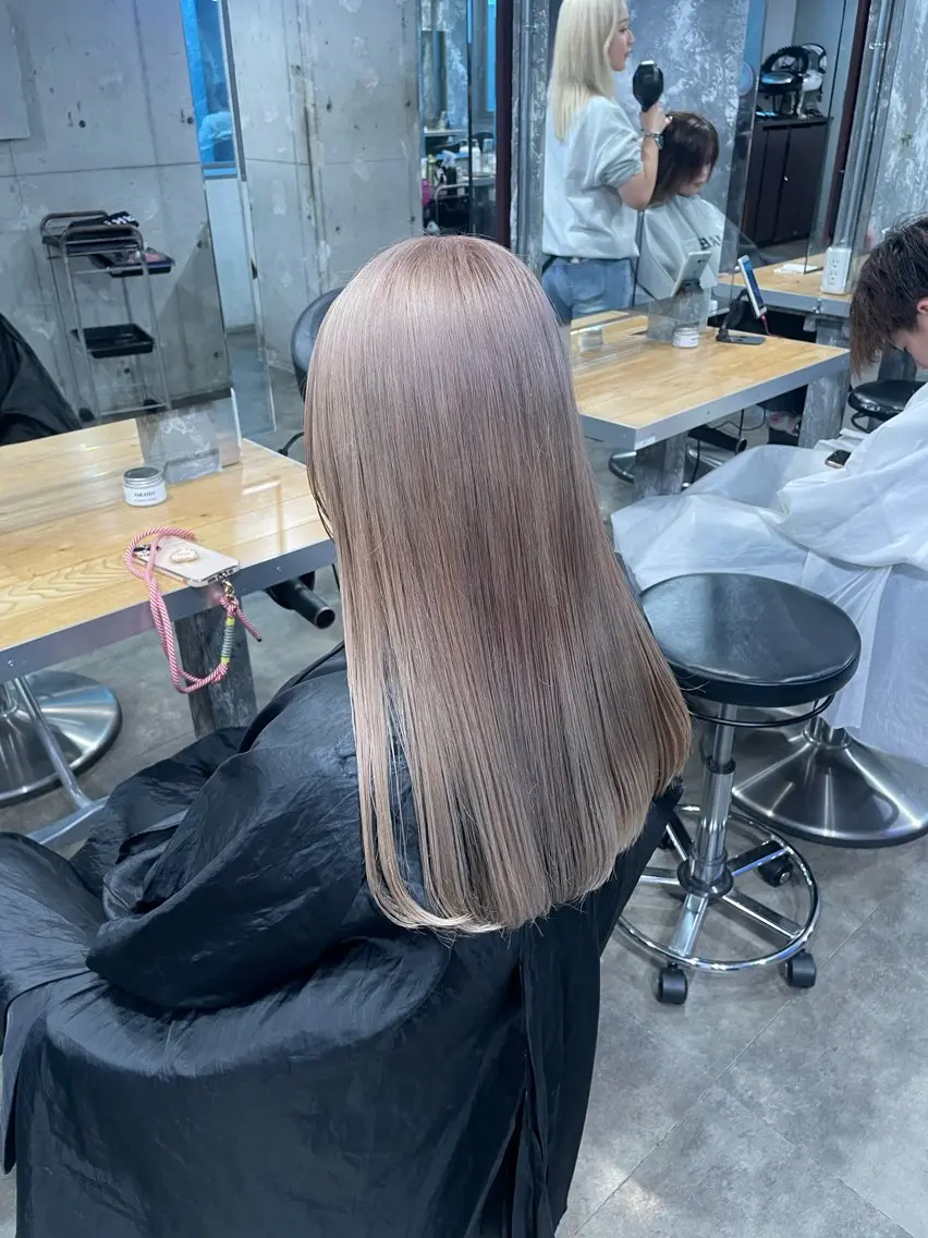 ロング カラー ヘアカラー ハイトーン 横浜💞ミオのヘアスタイル