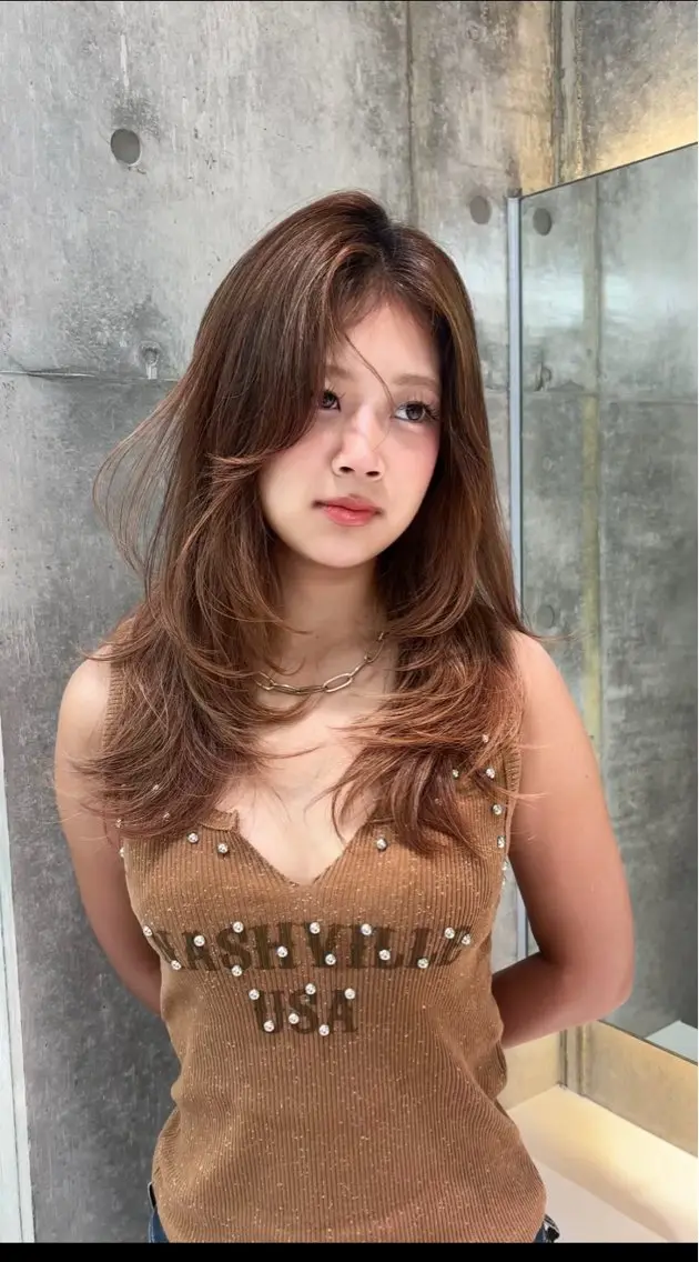 ロング カット ヘアカラー MOMOHA/ 🍑レイヤーカットのヘアスタイル