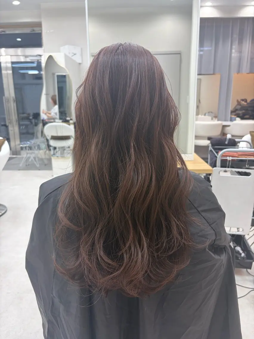 セミロング ピンクブラウン 学生 透明感カラー⭐️ Takumaのヘアスタイル