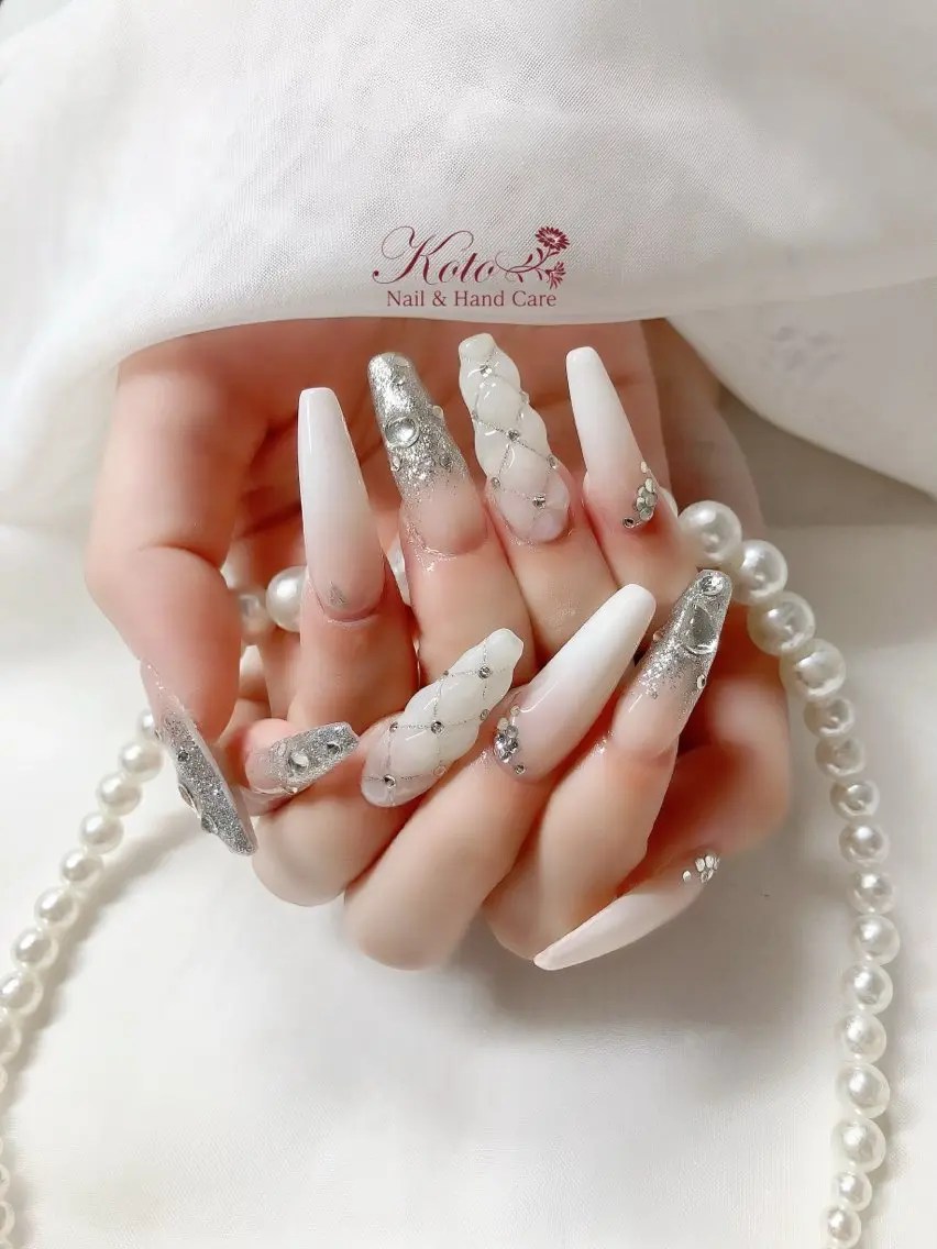 ネイル 長さ出し ジェルネイル 持ち込み ニュアンスネイル 赤色 ハンドネイル Nail Salon KOTOのネイルデザイン