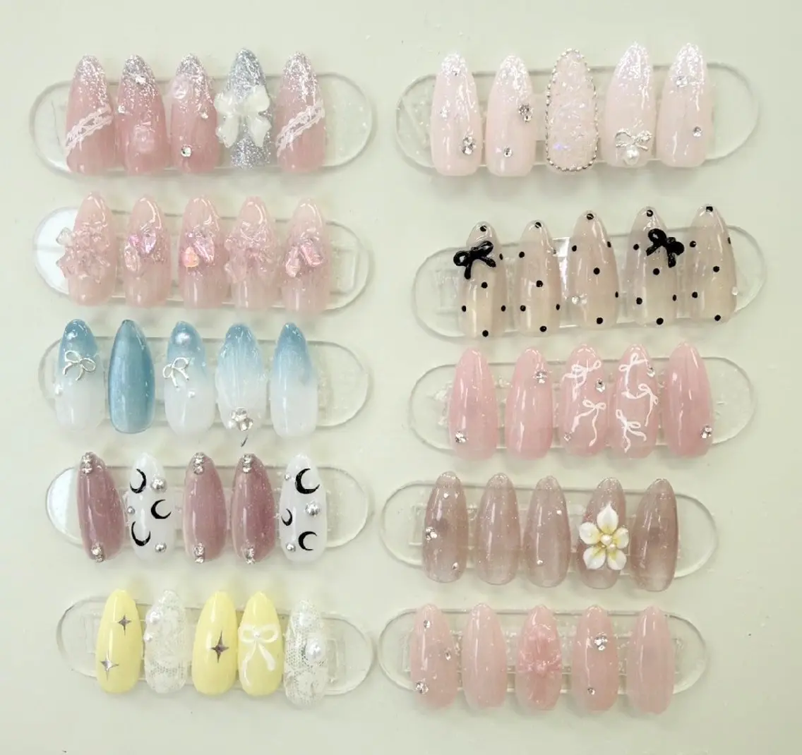 【デザイン💅🏻✨️】片手につき2本(画像のデザインからお選びいただけます)の写真