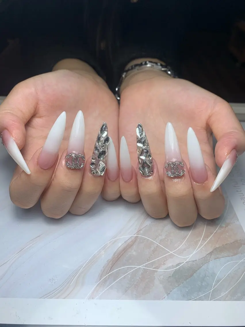 ネイル akina nailsのネイルデザイン