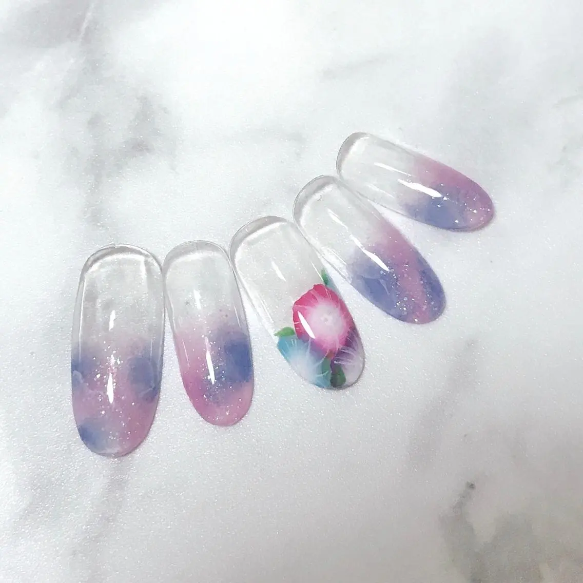 ネイル フラワーネイル ニュアンスネイル ステラ marikominoのネイルデザイン