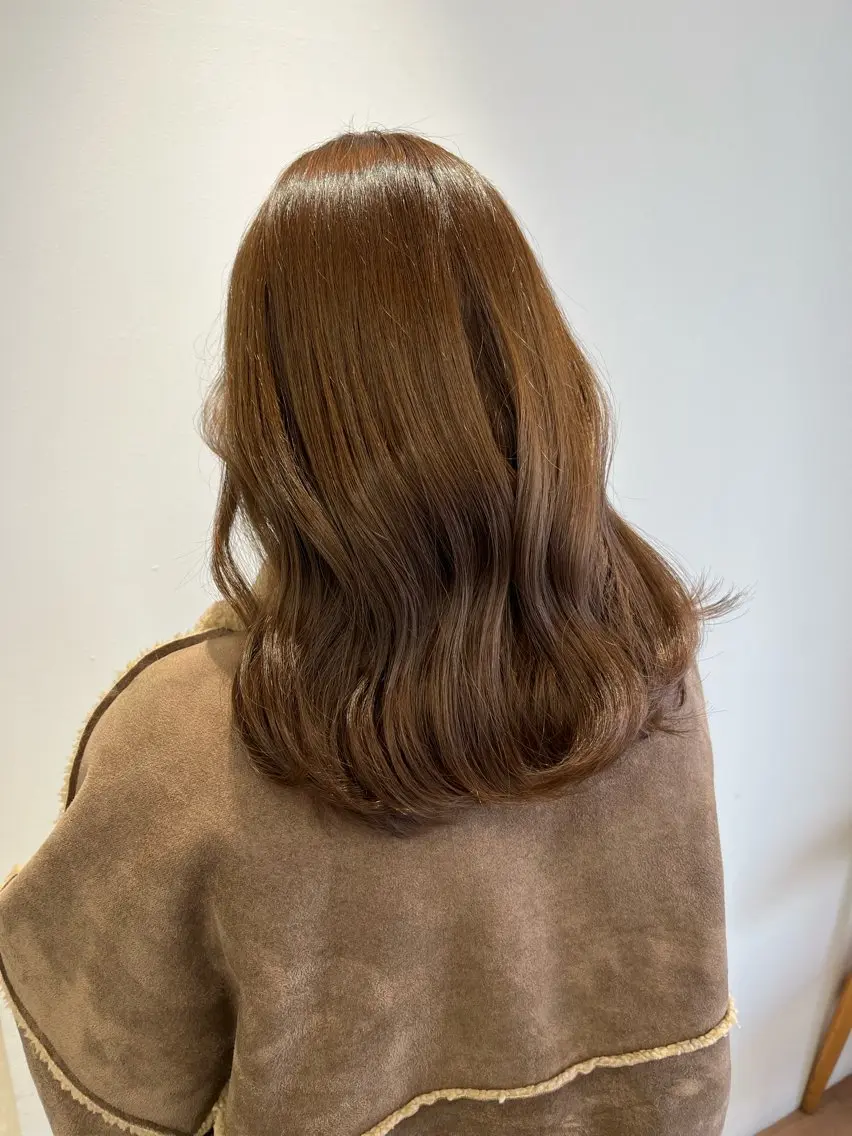 セミロング カット ヘアカラー こじま しょういちのヘアスタイル