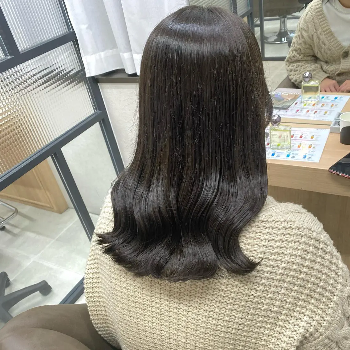 セミロング カラー ブラウンカラー オリーブブラウン HARUKA🍒 toccaのヘアスタイル