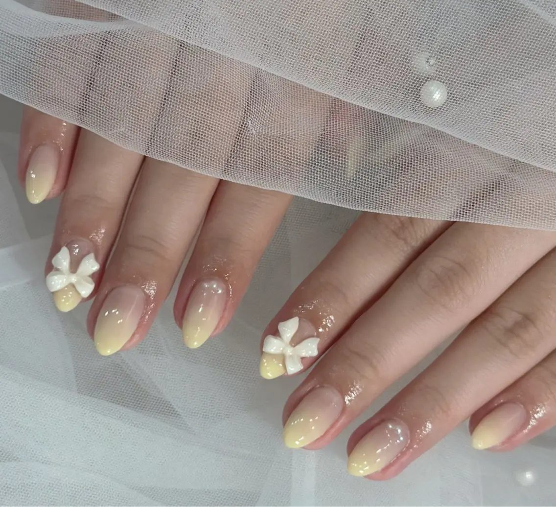 ネイル ハンドネイル フットネイル LAVISH nanamiのネイルデザイン