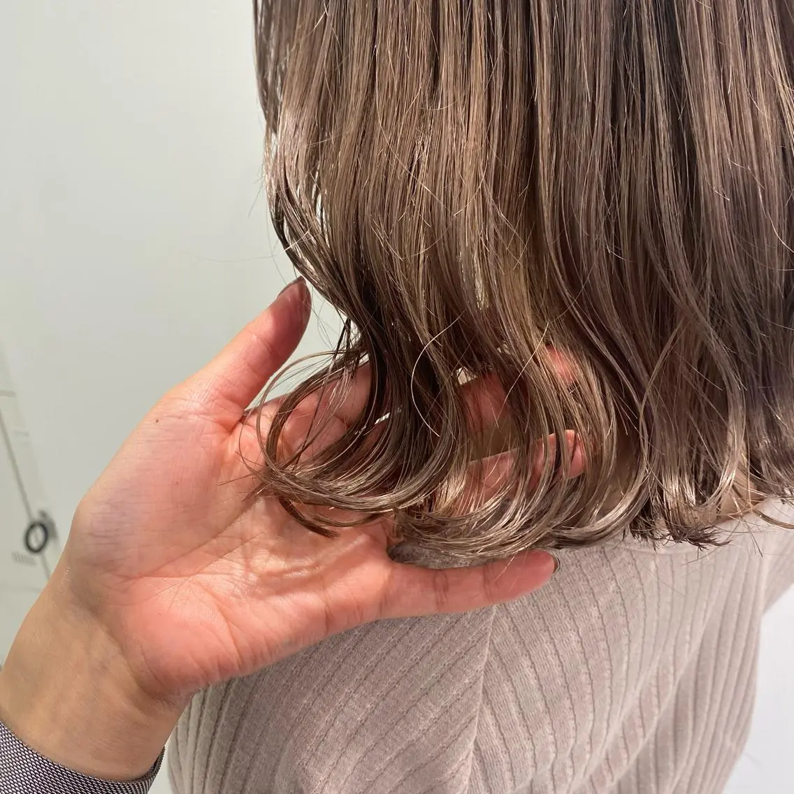 セミロング カラー ヘアアレンジ ヘアカラー トリートメント mai🍑暖色カラー /レイヤー💖のヘアスタイル