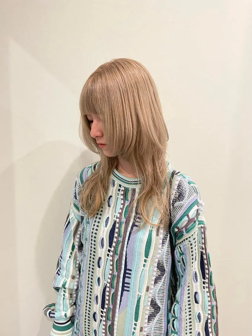 ロング カラー ブロンド ウルフカット ヘアカラー 渋谷 留菜のヘアスタイル