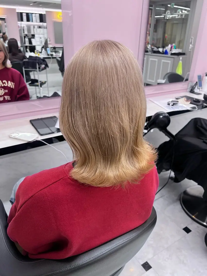 ミディアム カラー ヘアアレンジ カット ヘアカラー トリートメント ヘッドスパ ヘアセット 💕上野美容師☁ ブリーチ💖サワのヘアスタイル