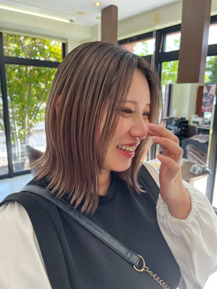 ミディアム カラー バレイヤージュ ブリーチ レイヤーカット カット ヘアカラー 樋口智士/倉敷/中庄 /髪質改善/縮毛矯正のヘアスタイル