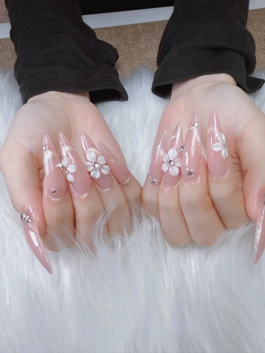 ネイル W·mai nail 関内のネイルデザイン