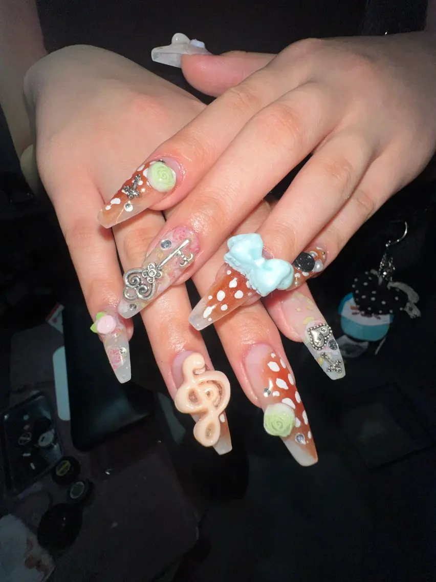 ネイル ハンドネイル フットネイル Hata nail 🎀個性派ニュアンスのネイルデザイン
