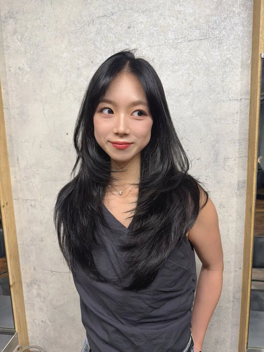 ロング カラー ヘアアレンジ レイヤー/顔周り 韓国ヘア森田和貴のヘアスタイル