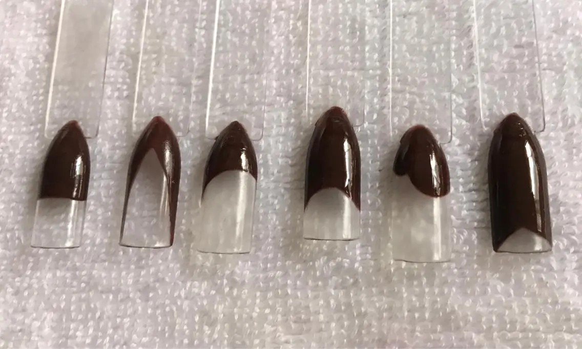 ネイル フレンチネイル 金沢 未緒のネイルデザイン