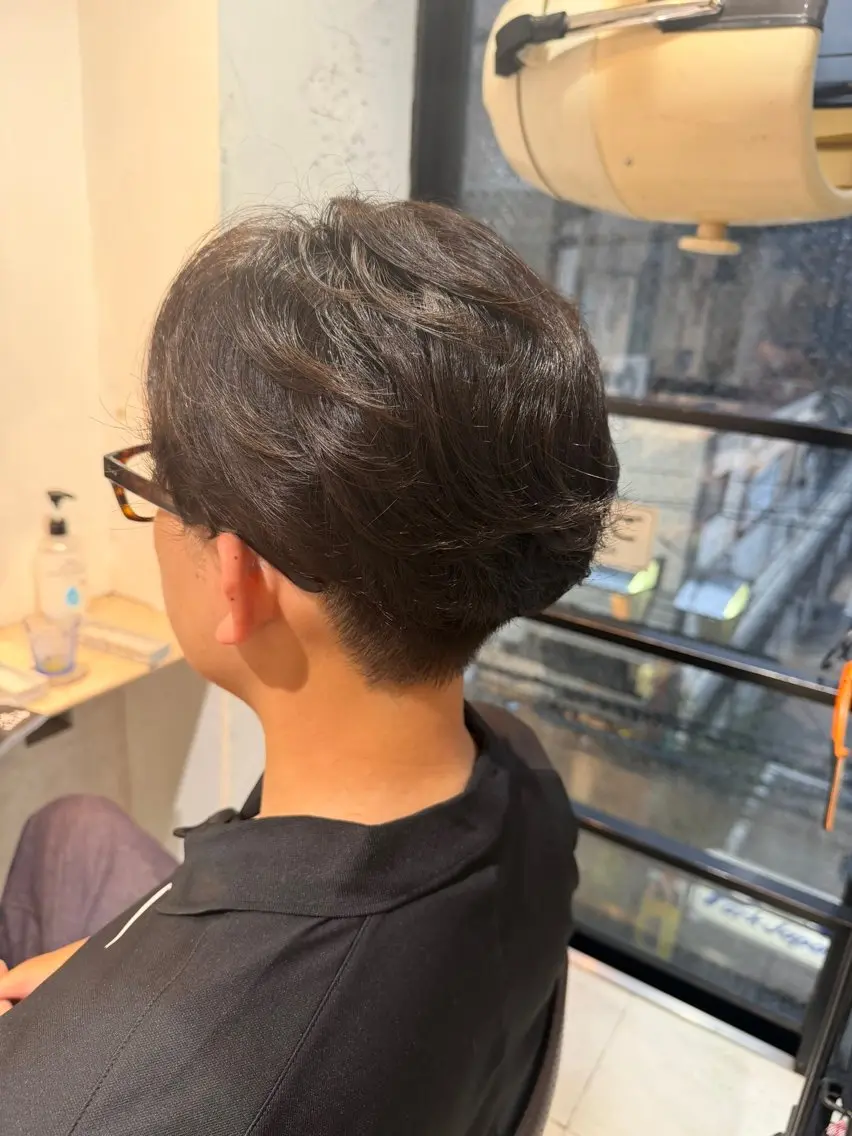 パーマ メンズ センターパート メンズ韓国風 韓国マッシュ マッシュ メンズパーマ カット パーマ 大木 拓瑞のヘアスタイル