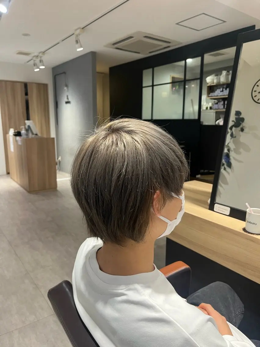 メンズ メンズブリーチ 鈴木 ほのかのヘアスタイル