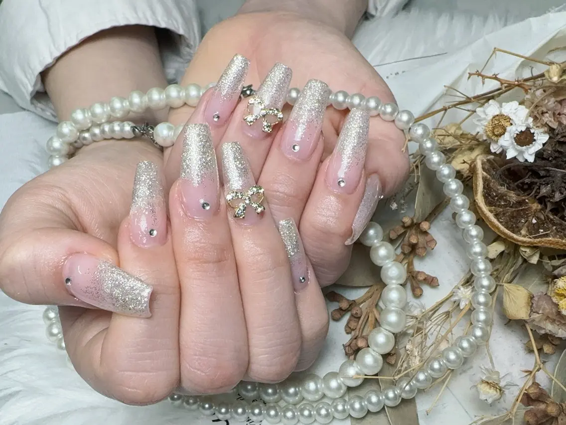ネイル 長さ出し フレンチネイル ジェルネイル ガラスフレンチ 韓国ネイル ハンドネイル ハンドケア For U nail スカルプ専門店のネイルデザイン
