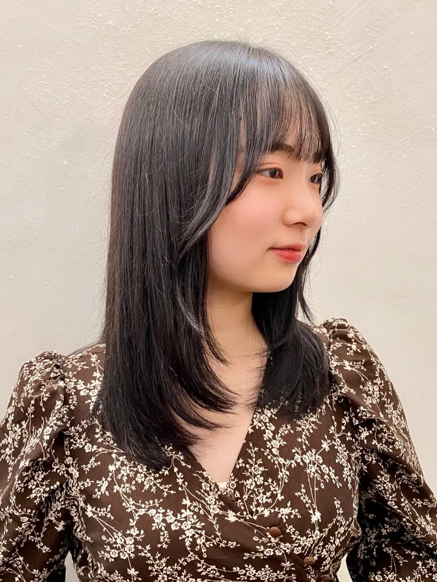 ミディアム カラー カット ヘアカラー トリートメント 似合わせレイヤー/ ケアパーマ/高倉のヘアスタイル