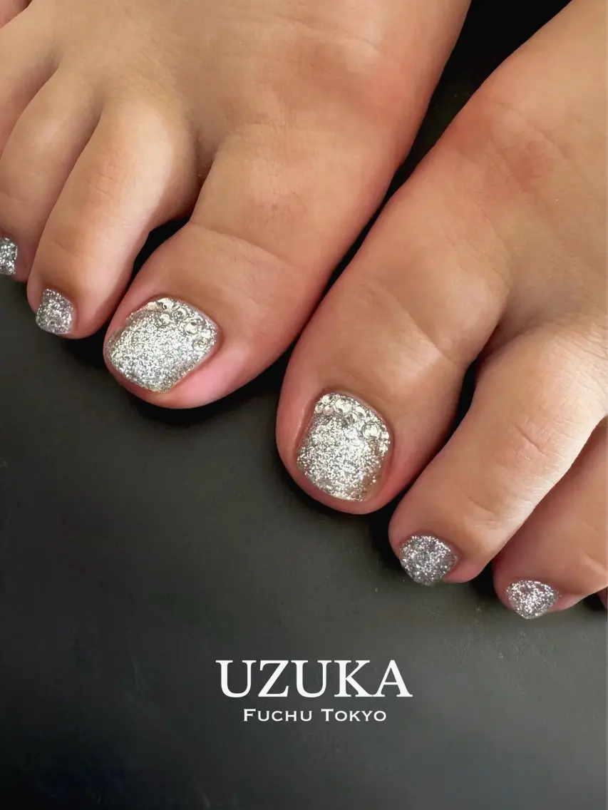 ネイル フットネイル キラキラネイル ラメ(グリッター) ストーンネイル 【 enn 】 Uzuka Yukaのネイルデザイン