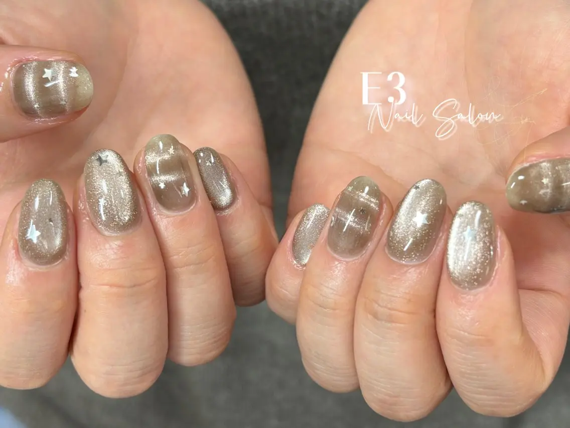 ネイル フレンチネイル ジェルネイル ガラスフレンチ グラデーション キラキラネイル ハンドネイル E3 Nail Salonのネイルデザイン