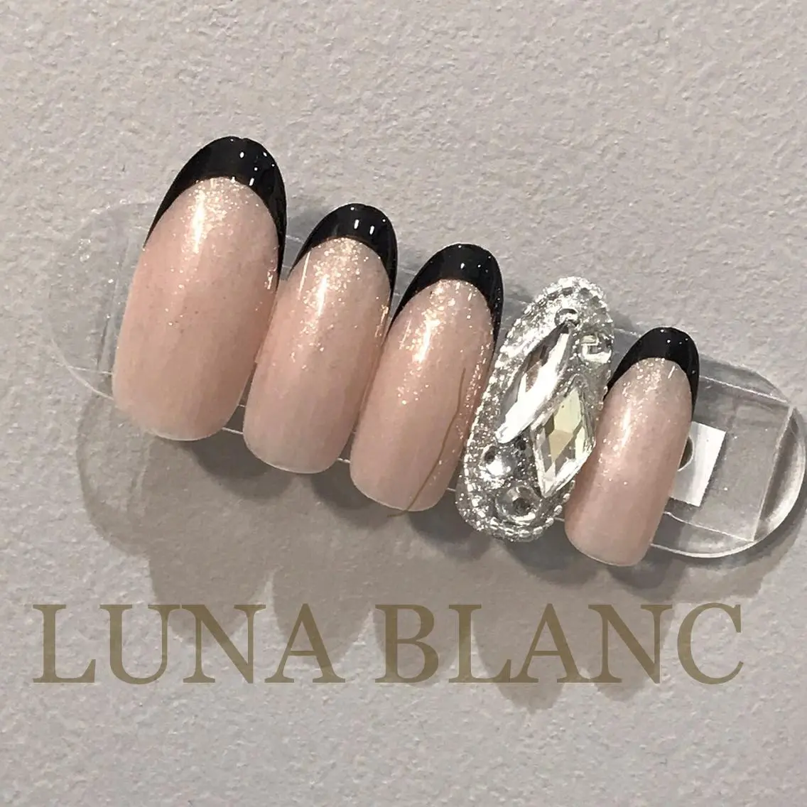 ミディアム ハンドネイル nail LUNA BLANCのネイルデザイン