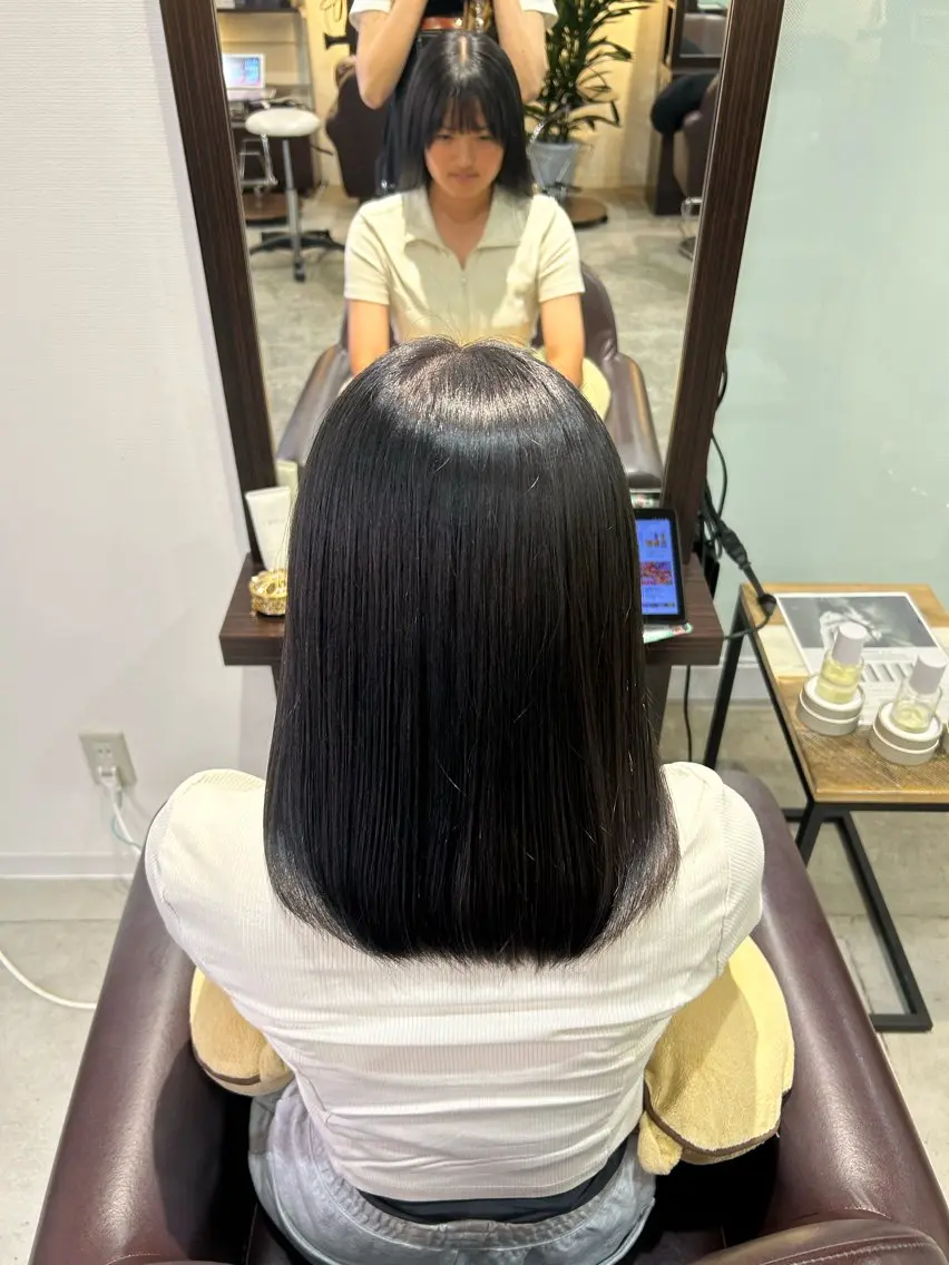 ミディアム カラー 黒髪 ブルーカラー ブルーブラック トリートメント 坂本奈都美/Jr.s 🎀のヘアスタイル