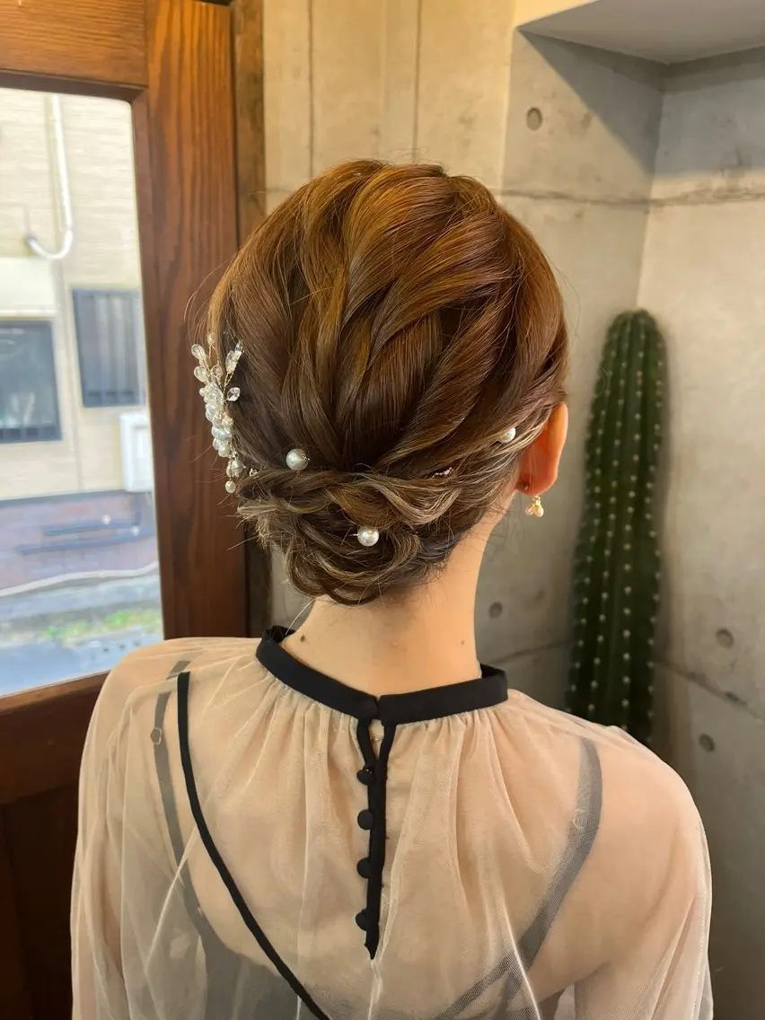 ミディアム ヘアアレンジ ボブ ヘアセット 石井 綺乃のヘアスタイル