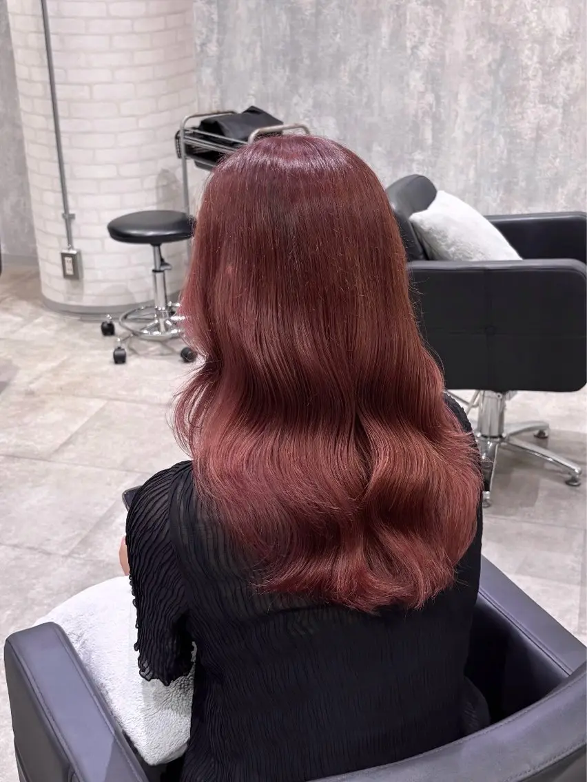セミロング カラー ブリーチ ブリーチなしカラー ピンクカラー カット ヘアカラー トリートメント 詩乃🎀ピンク 暖色系🫧レイヤーのヘアスタイル