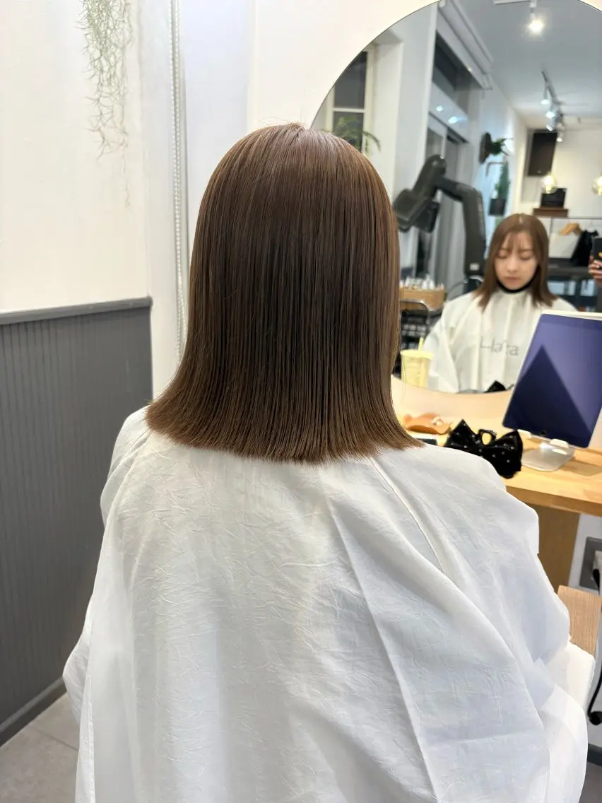 ミディアム カラー ベージュカラー ヘアカラー カワクボ ソラのヘアスタイル