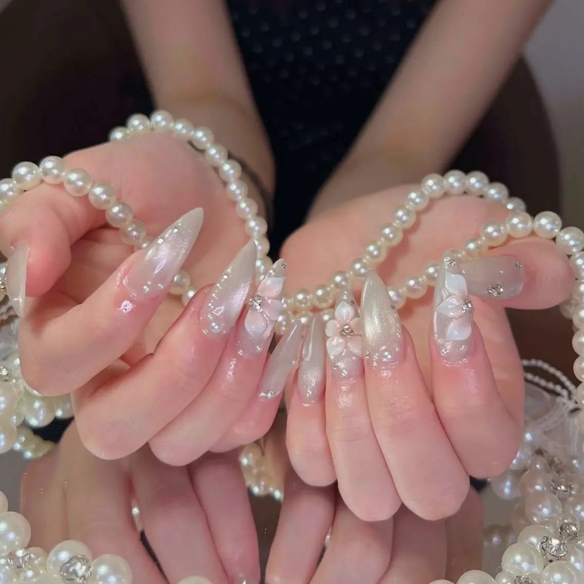 ネイル オーロラネイル 長さ出し フラッシュネイル フレンチネイル ジェルネイル ハンドネイル ハンドケア CiCi NailSalonのネイルデザイン