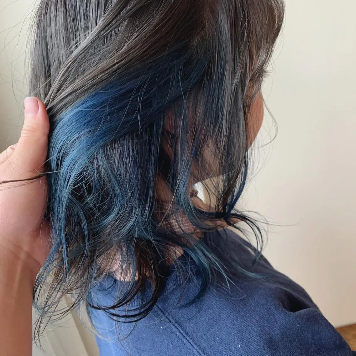 ミディアム カラー ブリーチ ブルーカラー インナーカラー ヘアカラー ボブウルフ/ボブ Satsuki【名駅のヘアスタイル