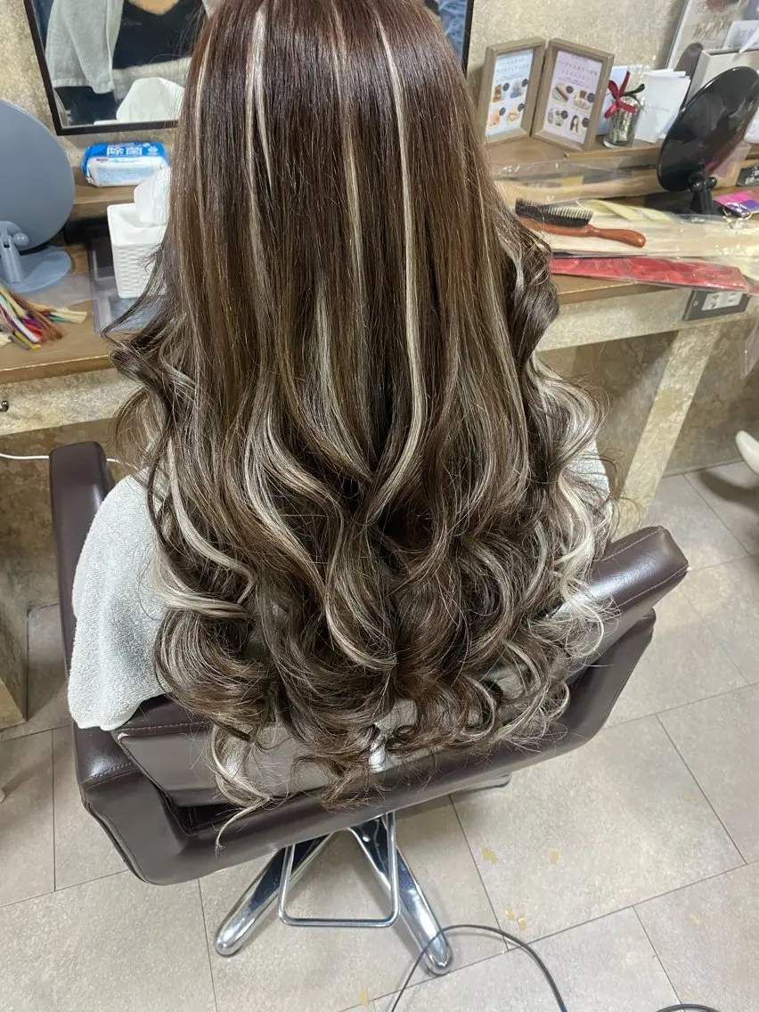 激安🫶🏻平日月~金曜 🩵10時~16時限☆シールエクステ80本☆胸下まで☆16時以降プラス千円になります!の写真